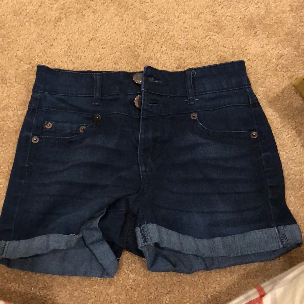 Blue high waisted jean shorts